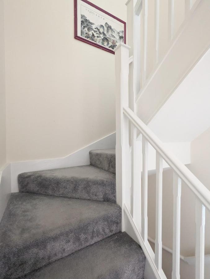 Guest Rooms Near City Centre & Dock Free Parking Liverpool Bagian luar foto