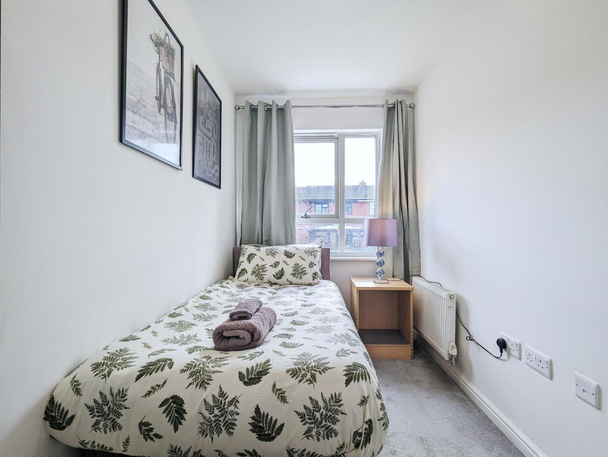 Guest Rooms Near City Centre & Dock Free Parking Liverpool Bagian luar foto