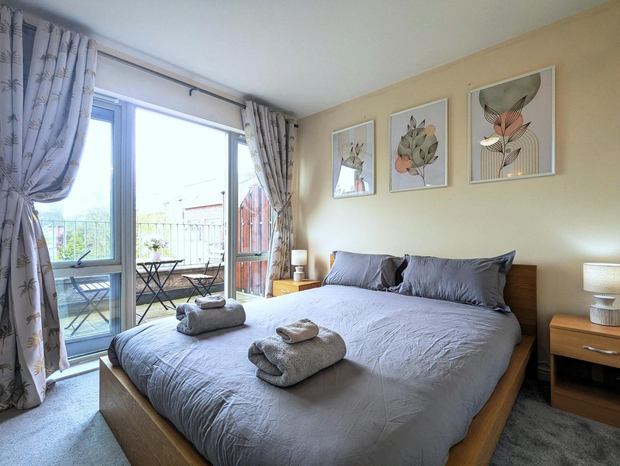 Guest Rooms Near City Centre & Dock Free Parking Liverpool Bagian luar foto